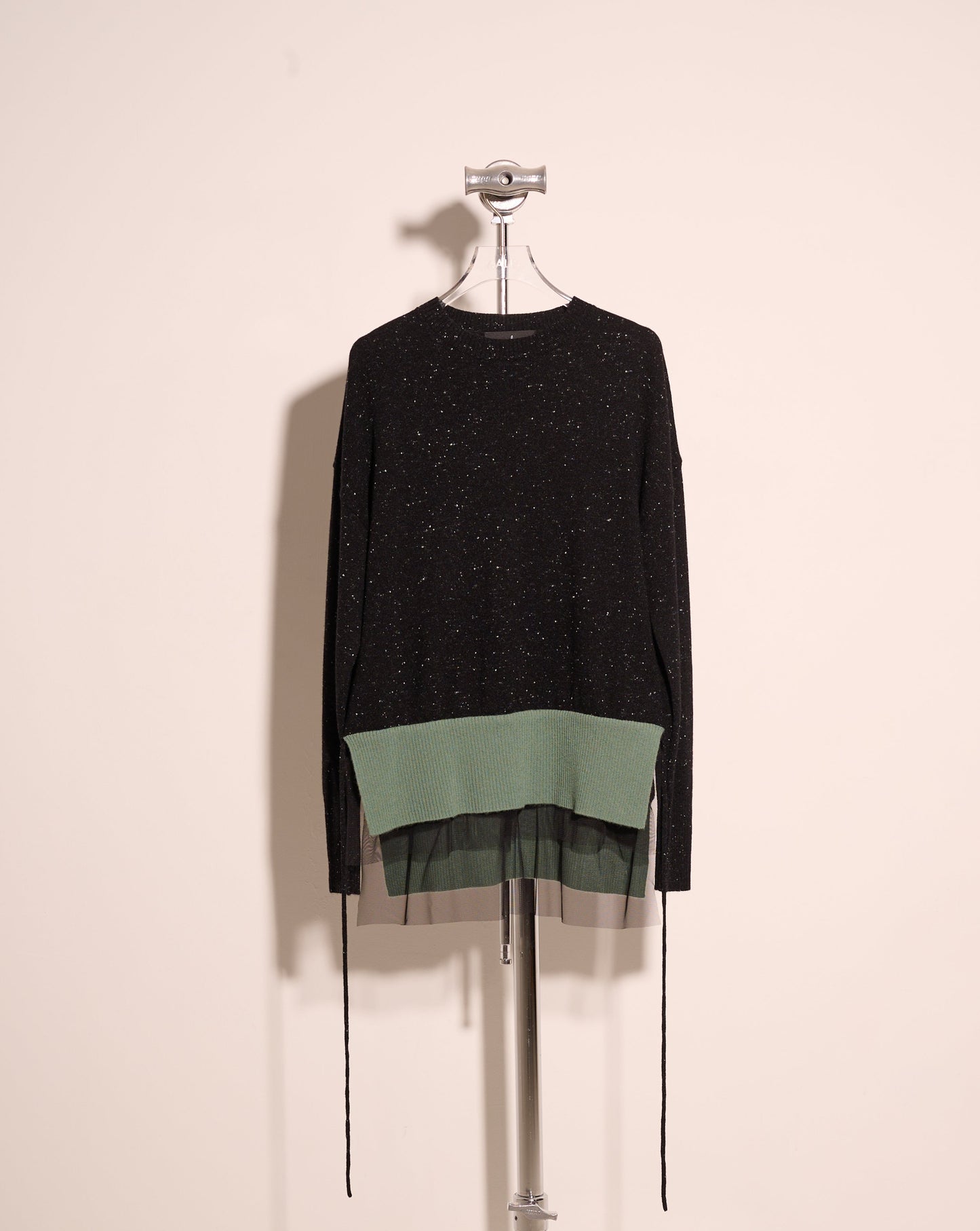 aalis FLURINA hi-lo cashmere sweater with mesh detail (Black green)