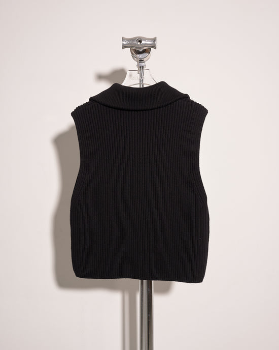 aalis TEAGEN zip up turtleneck knit vest (Black)