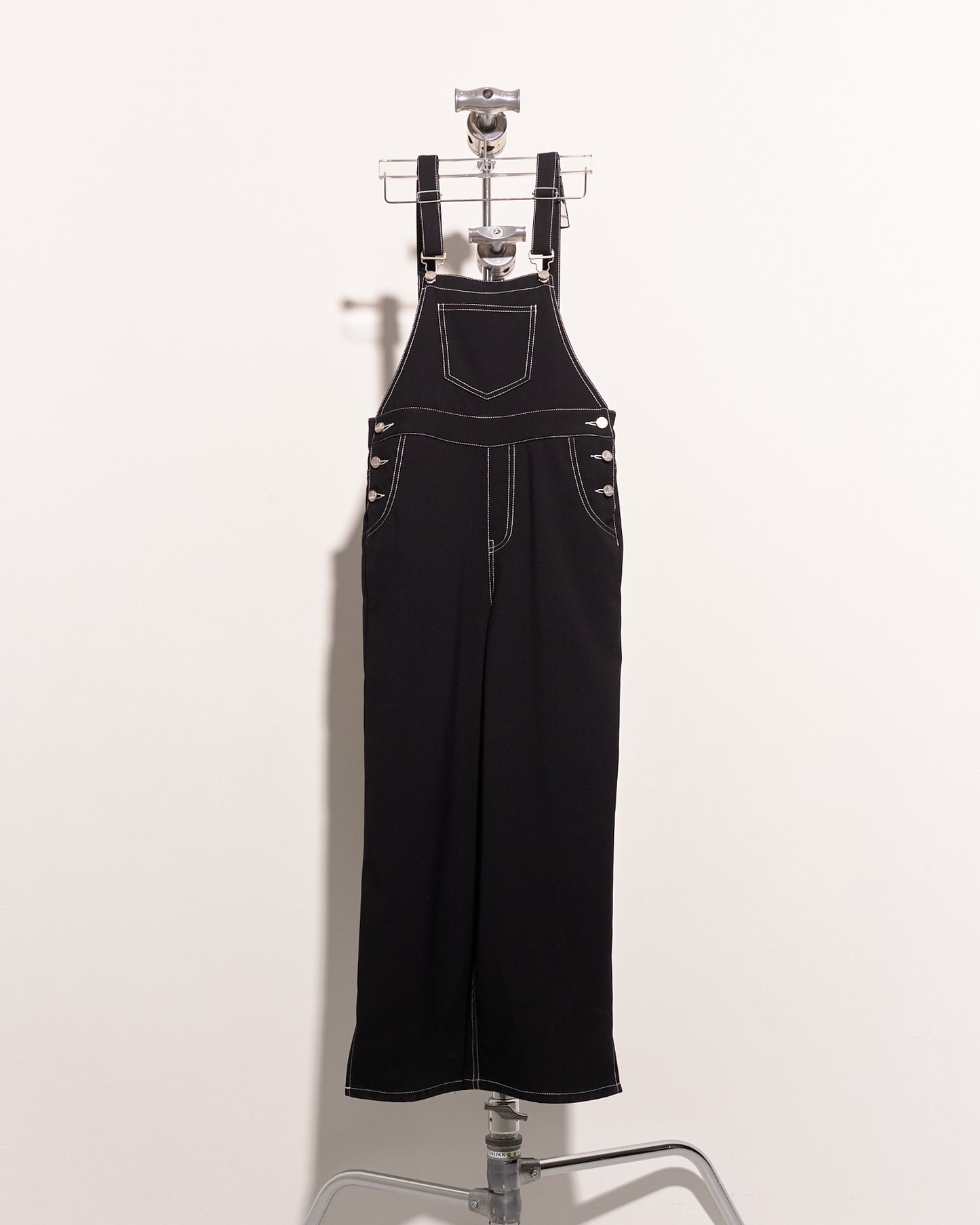 aalis PAGE contrast stitches overall jumpsuit (Black)