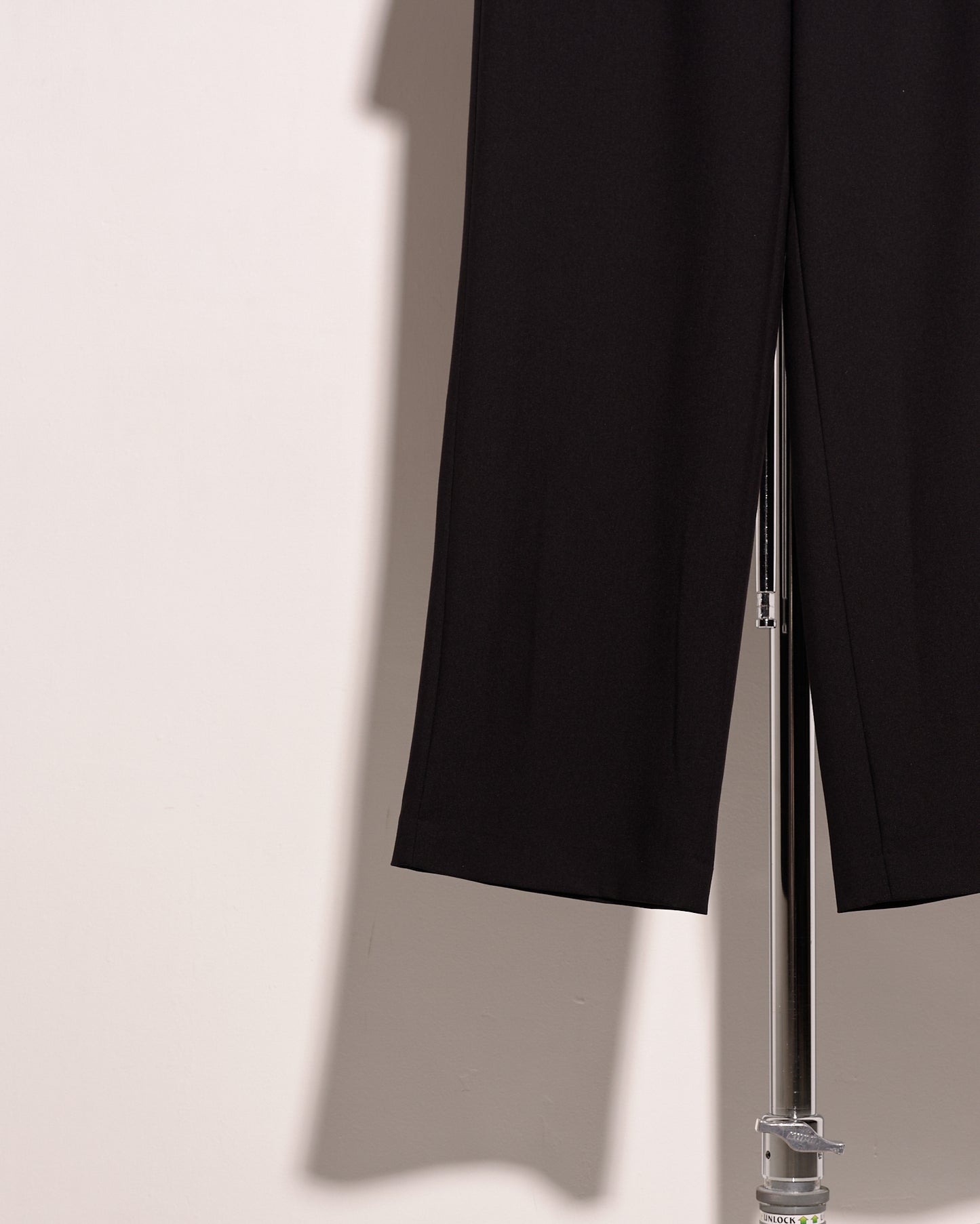 aalis LAYLA asymmetric waist panel straight leg pants (Black)
