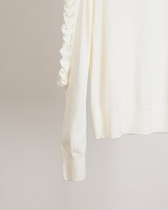 aalis VINKA single lace sleeve detail knit pullover (Ivory)