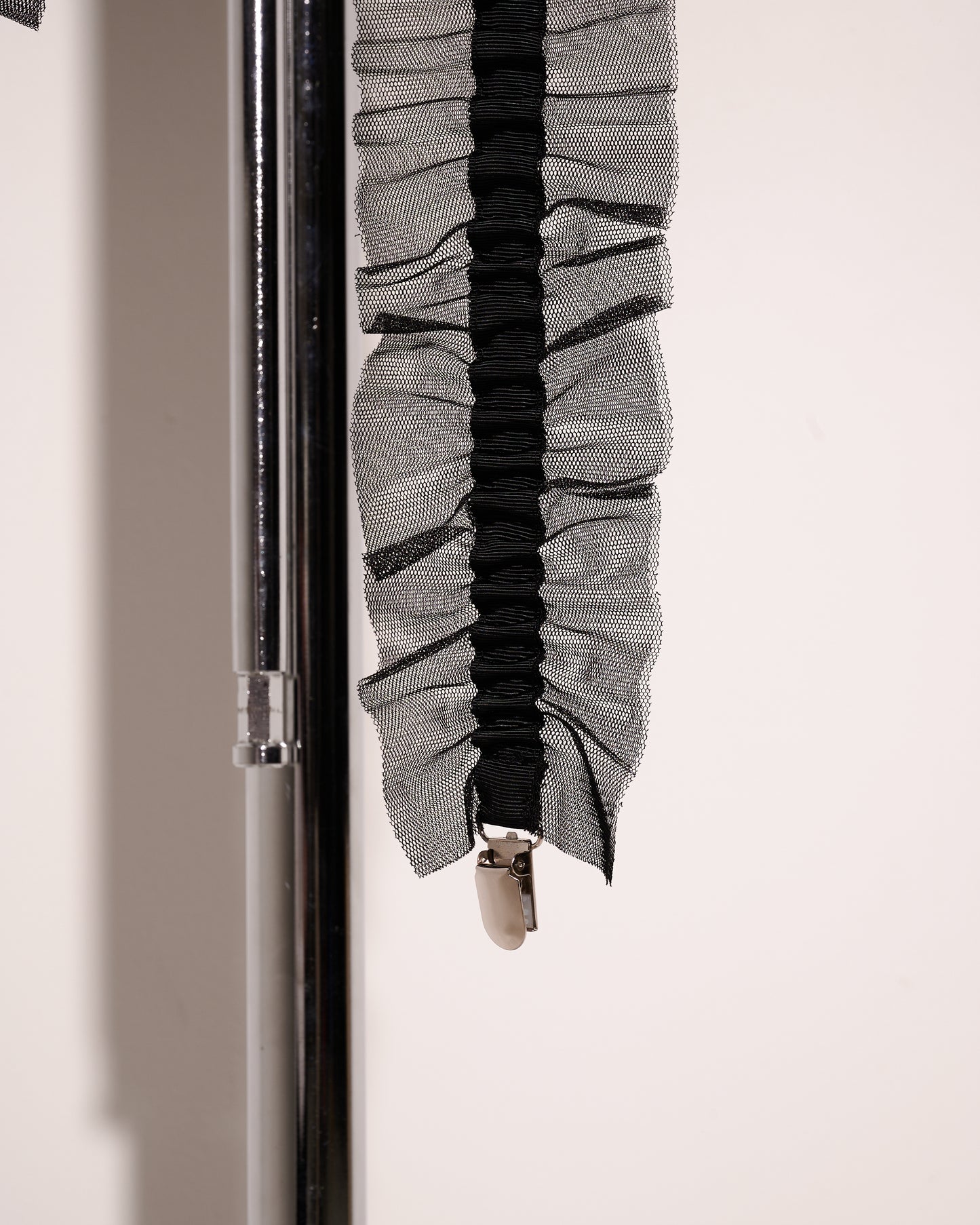 aalis ROGA ruching mesh suspenders set (Black)
