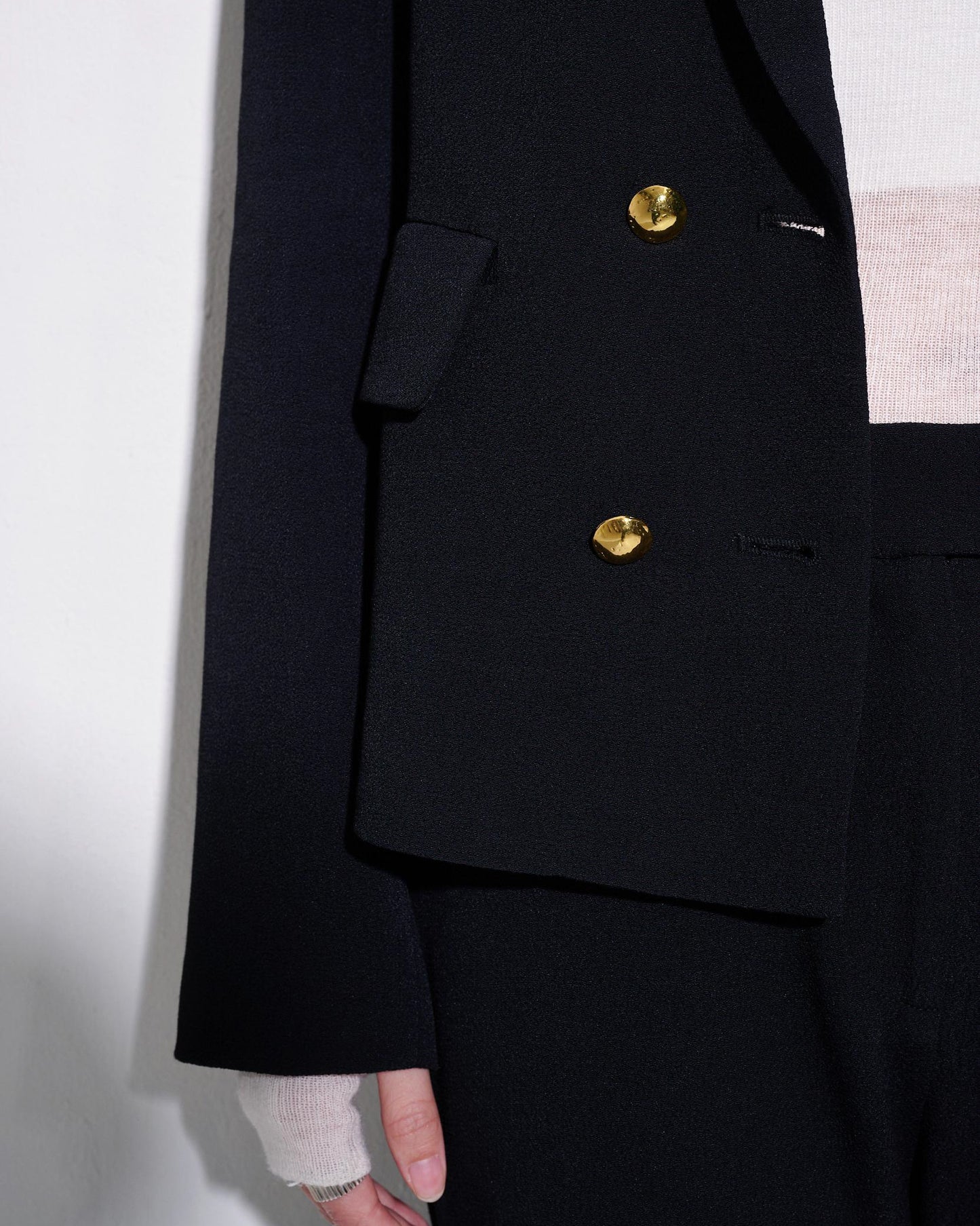 aalis ROSSA 4 buttons crepe fitted navy blazer (Black)