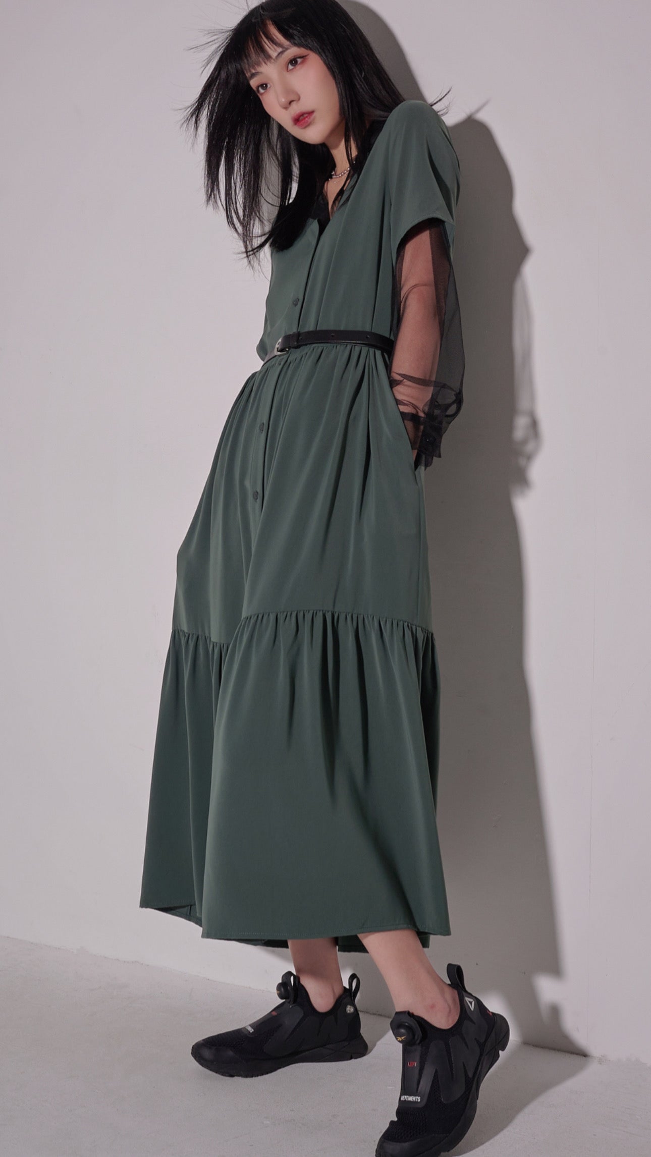 Load image into Gallery viewer, aalis MATTI v neck maxi dress (Green)
