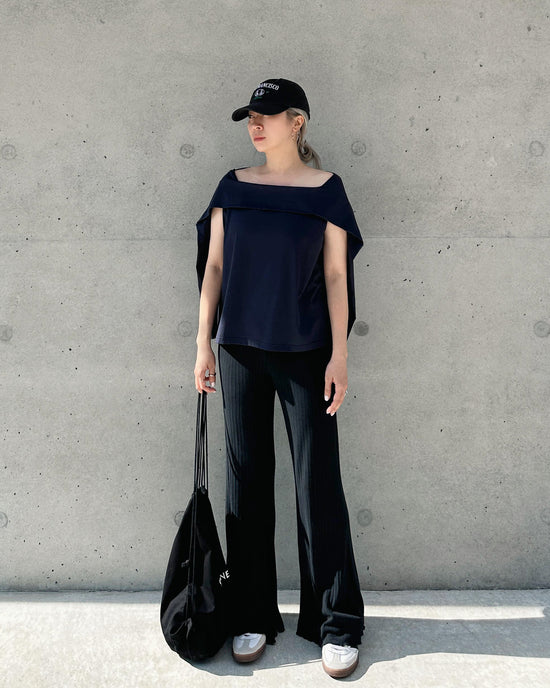 aalis RENI off shoulder knit cape top (Navy)