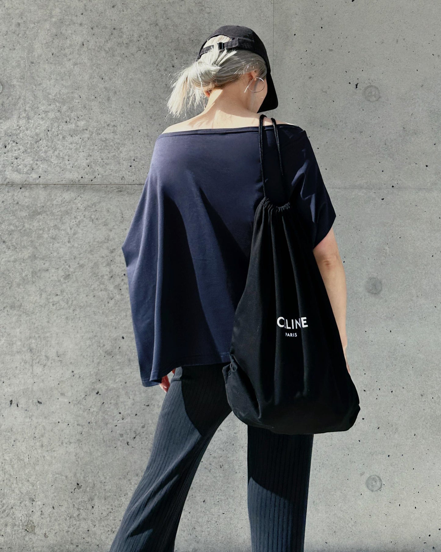 aalis RENI off shoulder knit cape top (Navy)