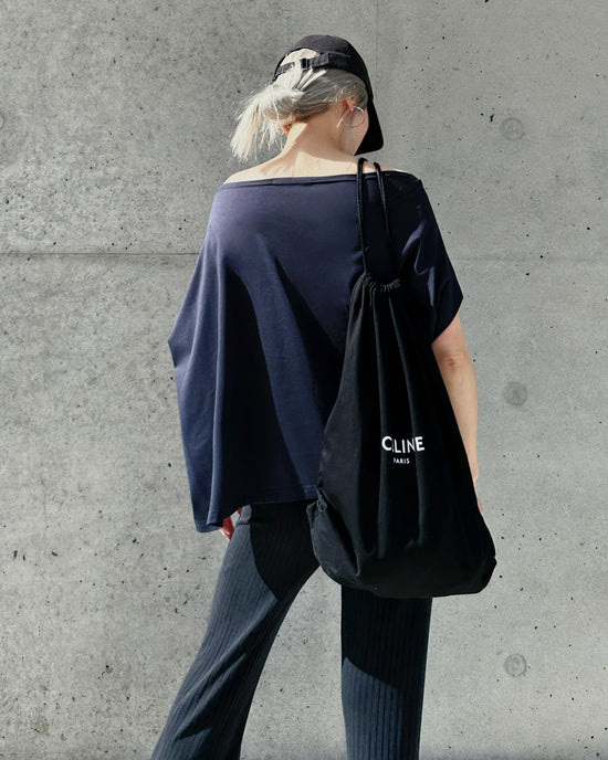 aalis RENI off shoulder knit cape top (Navy)