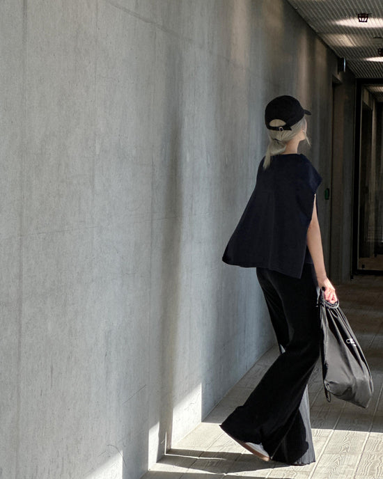 aalis RENI off shoulder knit cape top (Navy)