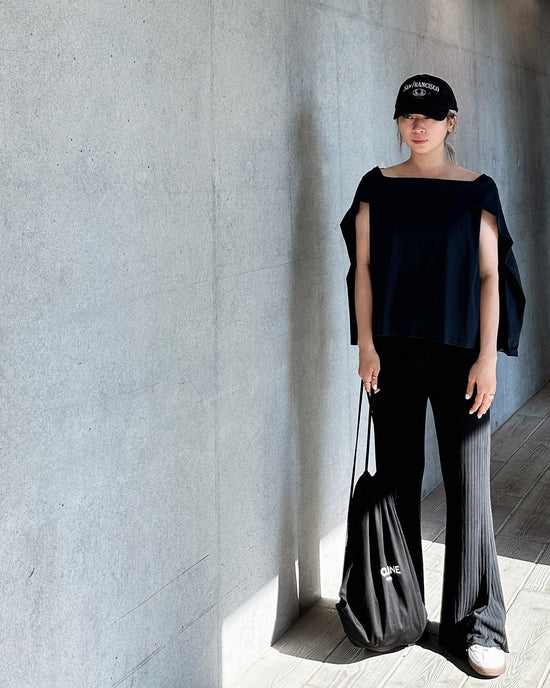 aalis RENI off shoulder knit cape top (Navy)