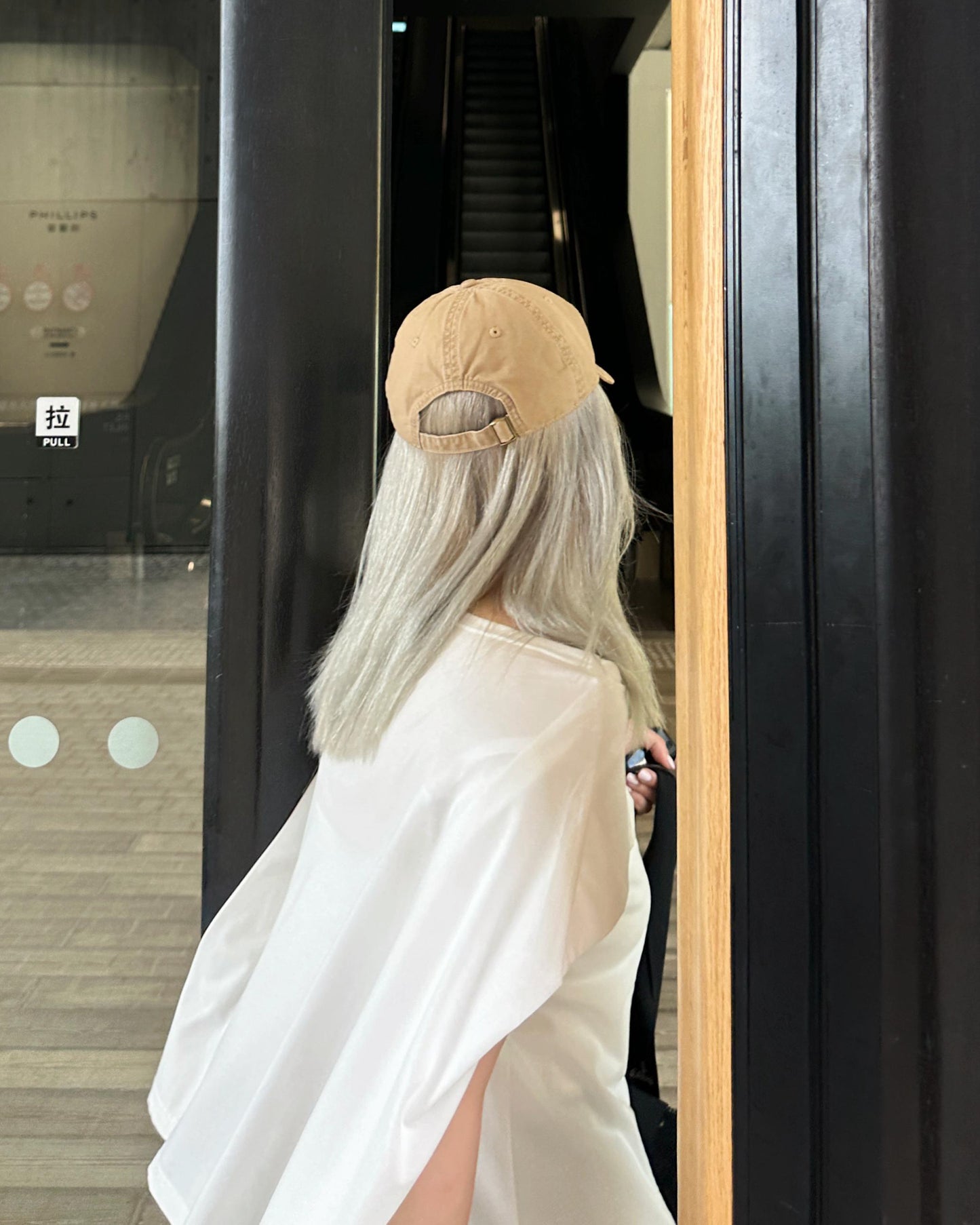 aalis RENI off shoulder knit cape top (White)