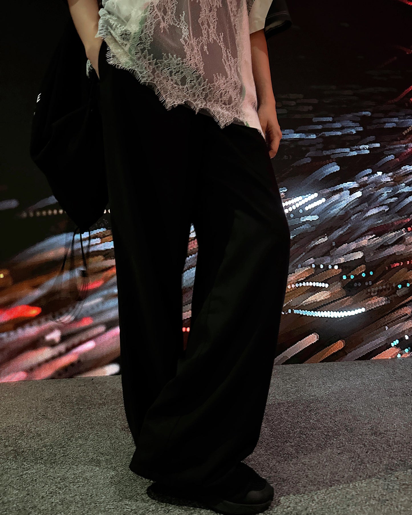 aalis AALIS 15 V neck lace tee (White)