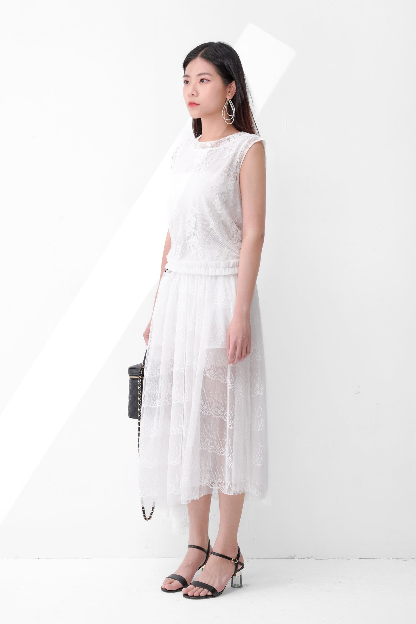 Load image into Gallery viewer, aalis ADELINA lace skirt (White)
