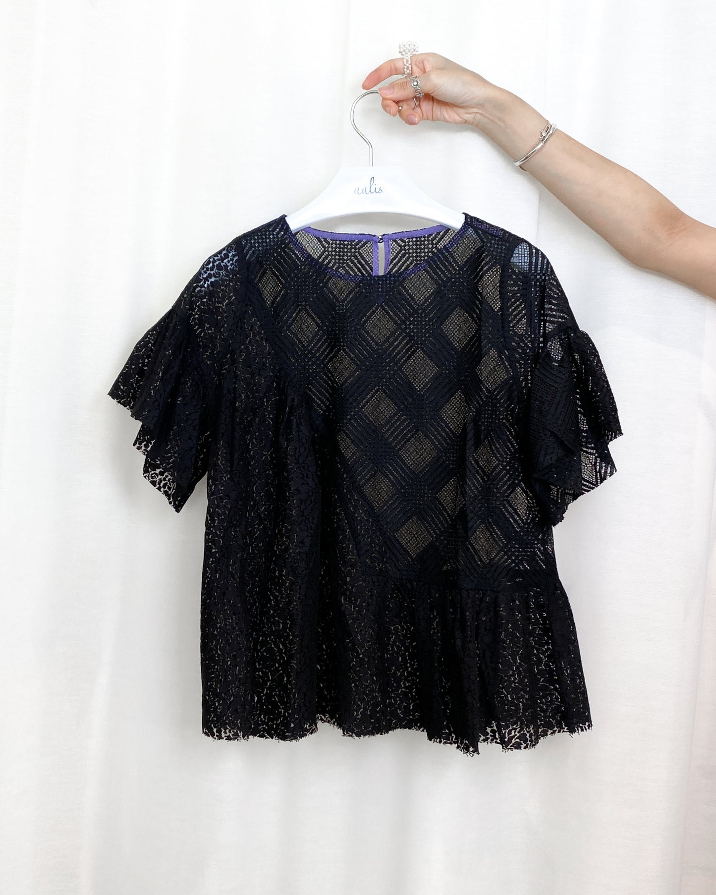 ONE OF A KIND - 1085