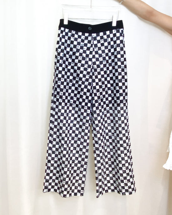 ONE OF A KIND - 1096