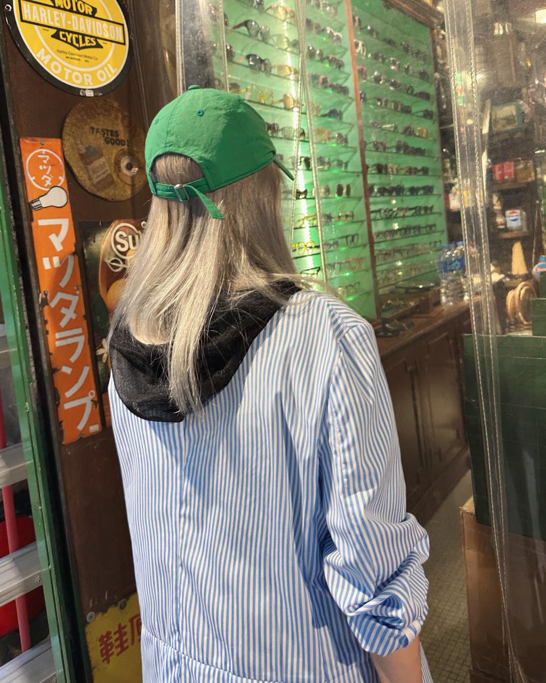 aalis NAJI cutout shoulder lace hoodie (Black lace 01)