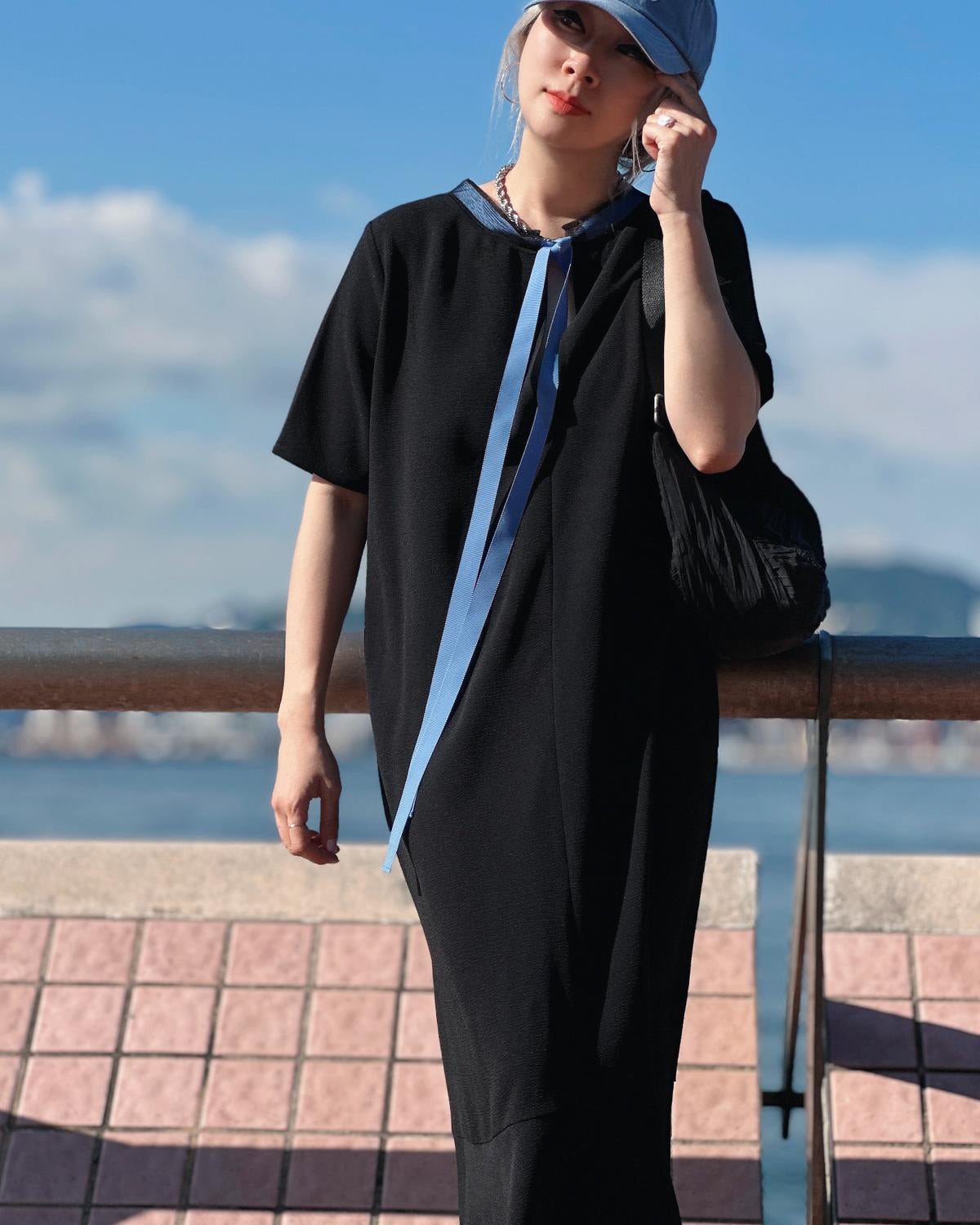 aalis KEMI mesh collar grosgrain ribbon tie on the back bias cut dress (Black)