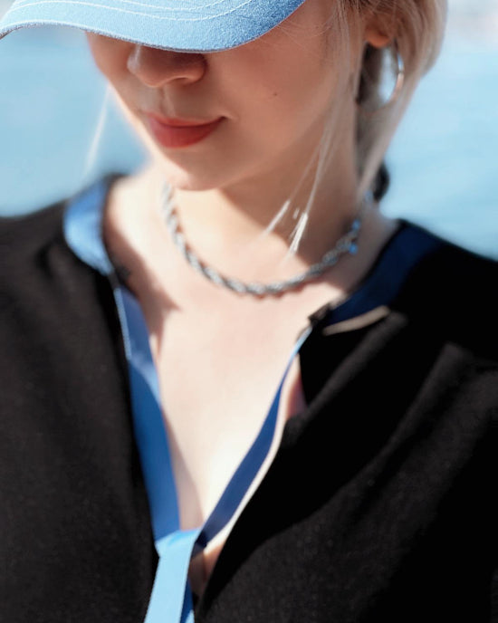 aalis KEMI mesh collar grosgrain ribbon tie on the back bias cut dress (Black)