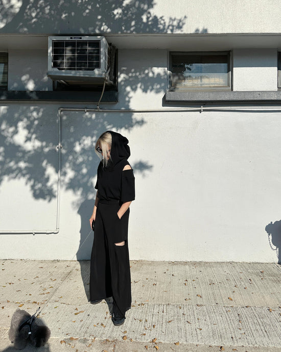 aalis NAJI KNIT cutout shoulder lace hoodie (Black)