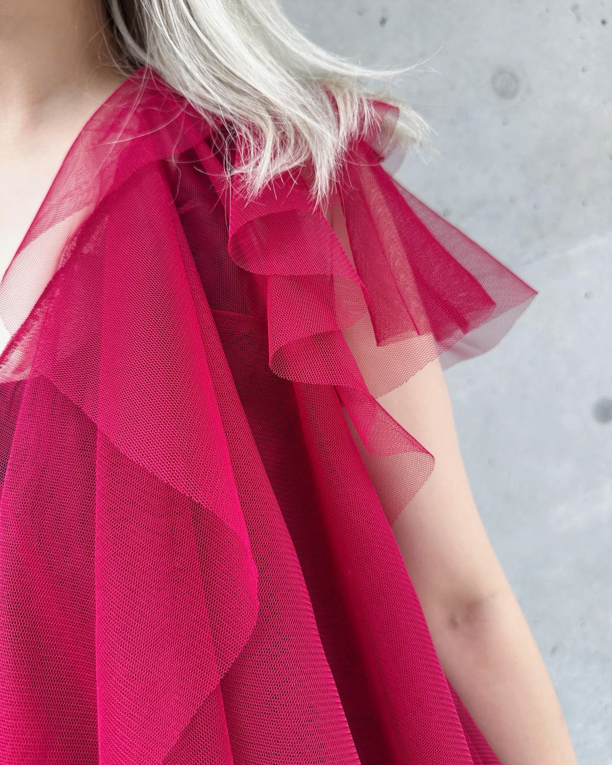 aalis OMARI Deep V frill mesh top (Dark red)