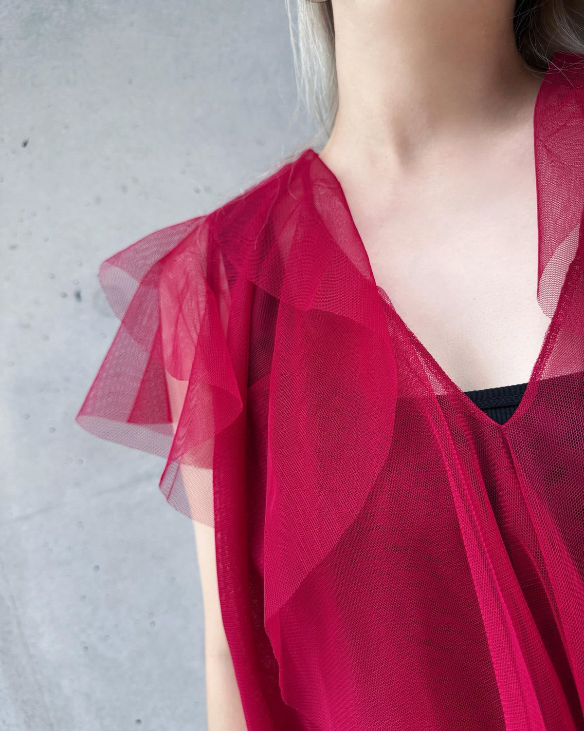 aalis OMARI Deep V frill mesh top (Dark red)