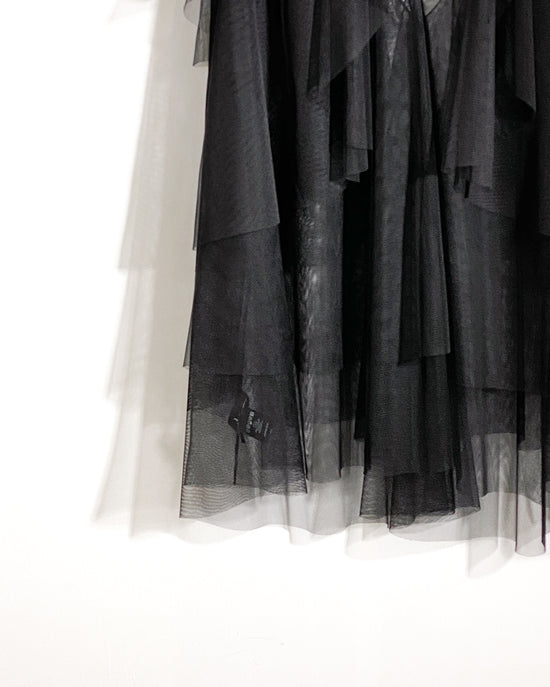 aalis OMARI Deep V frill mesh top (Black)