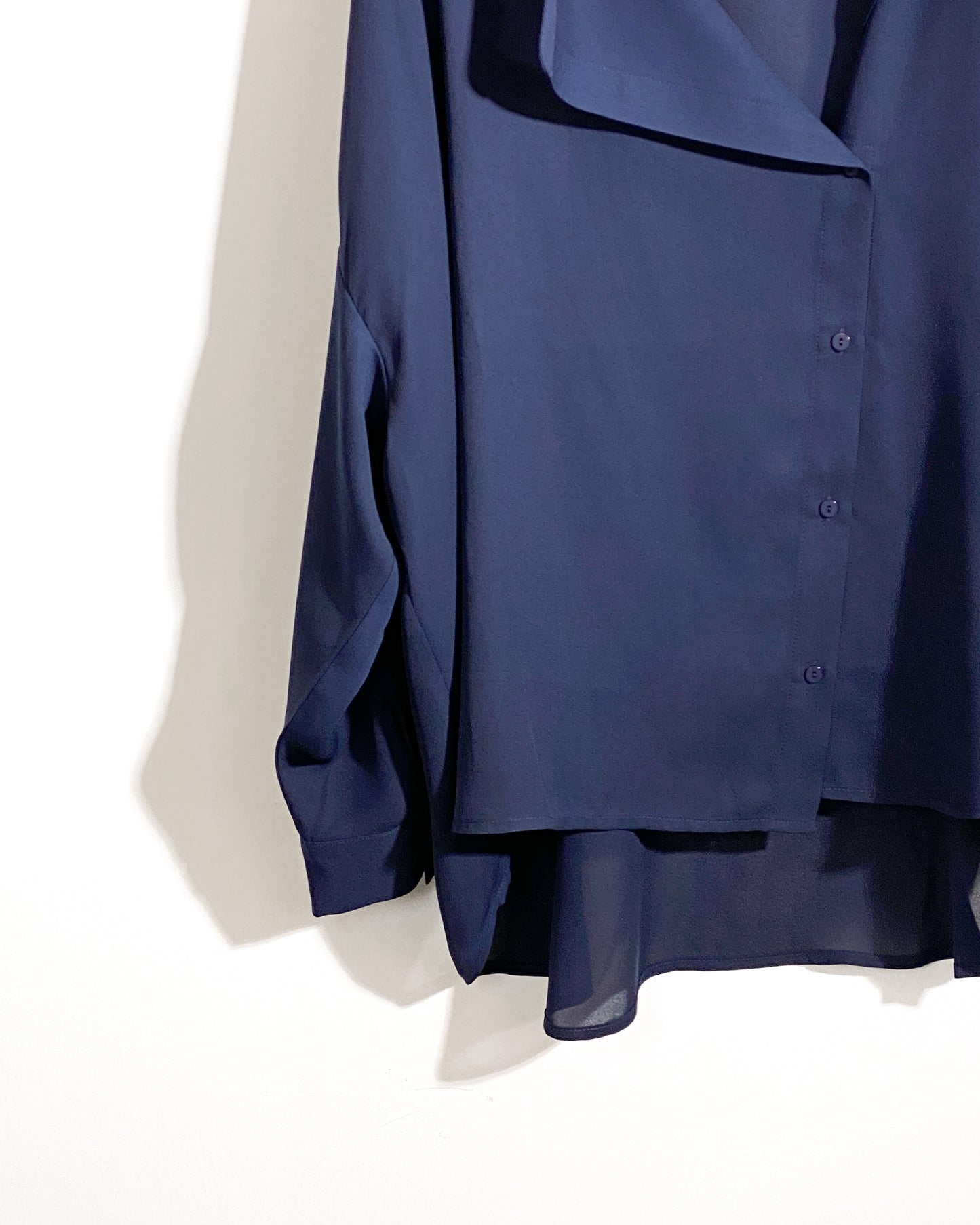 aalis BIRDY loose collar shirt (Navy)