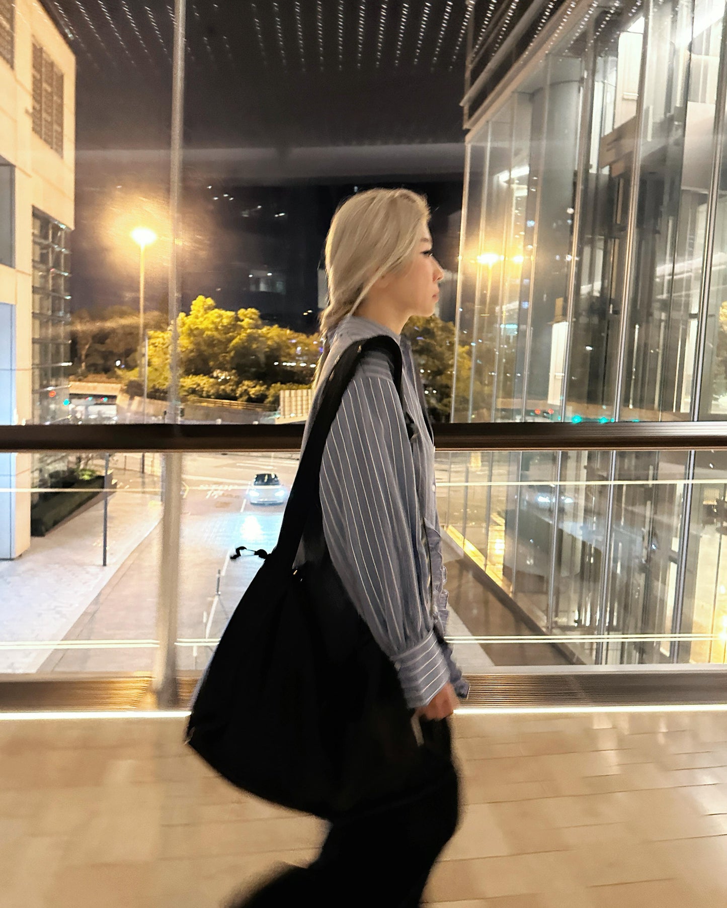 aalis PARRY FW25 ruffle U shape trimming shirt (Blue stripe)