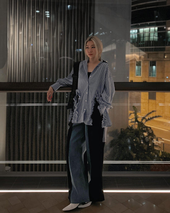 aalis PARRY FW25 ruffle U shape trimming shirt (Blue stripe)