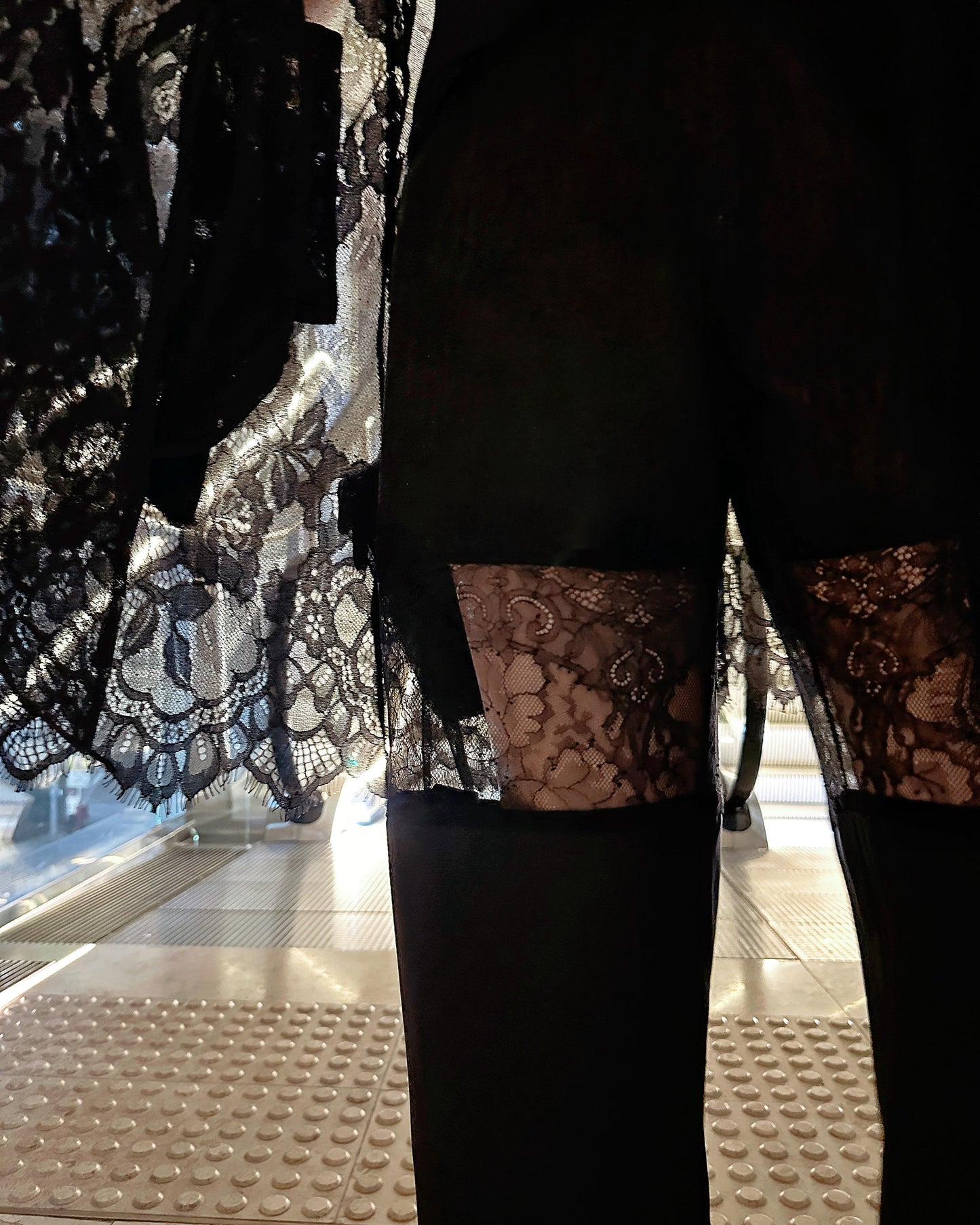 aalis JADEY lace panel pants (Black)