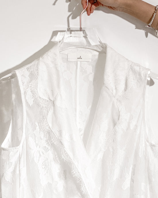 aalis JONELLE sleeveless lace trench (White)