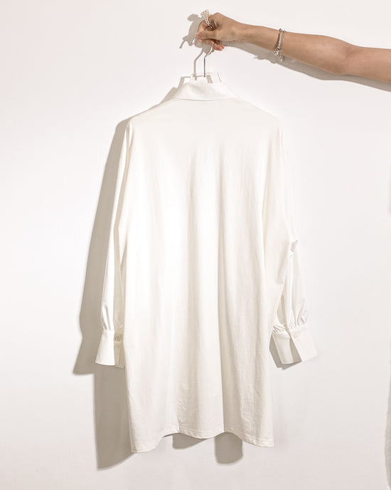 aalis PARRY FW25 ruffle U shape trimming shirt (White)