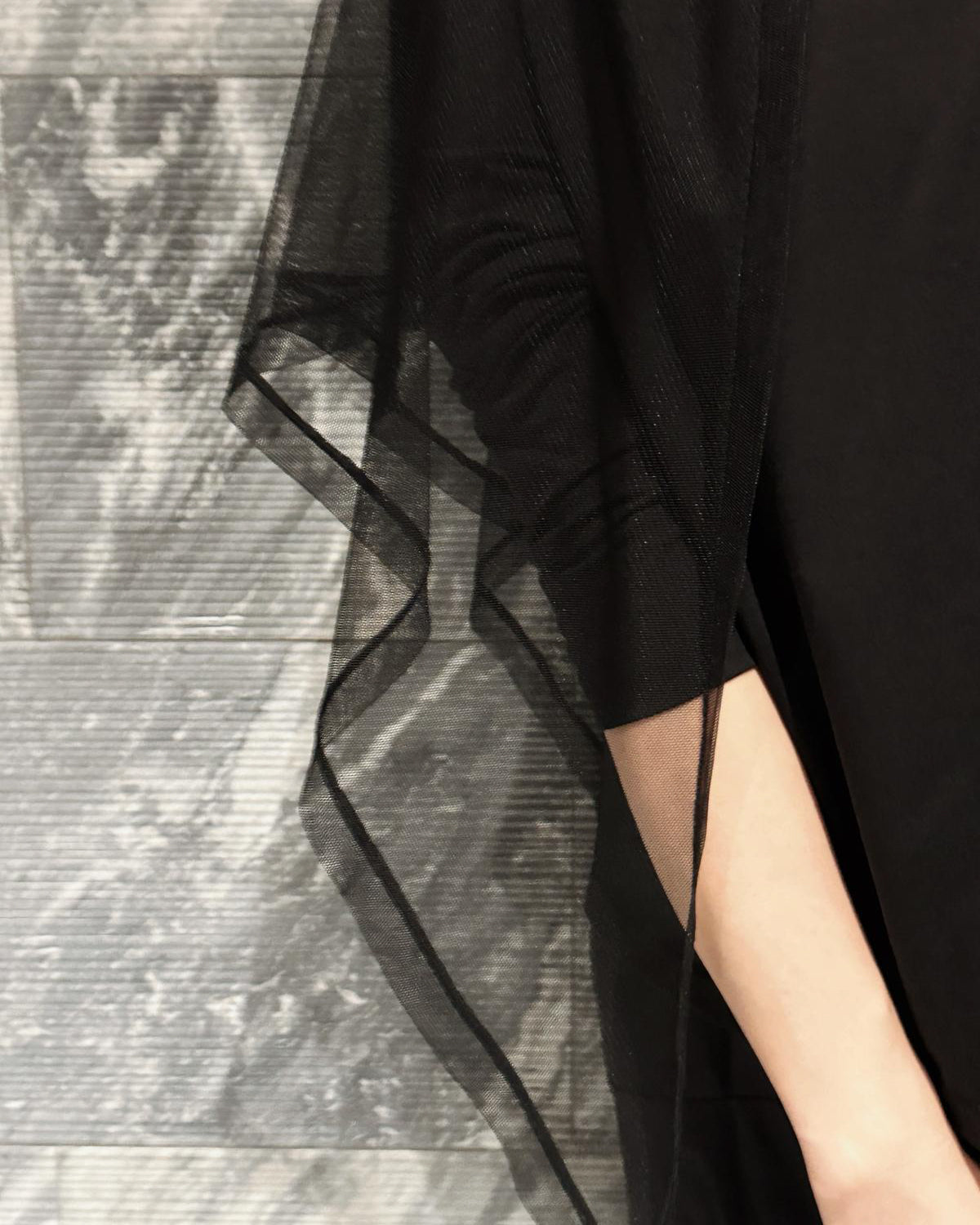 aalis NORAH mesh scarf L/S top (Black)