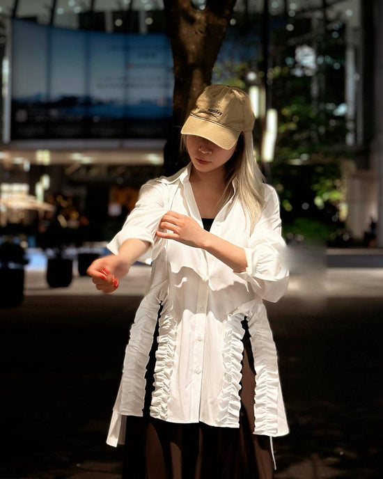 aalis PARRY FW25 ruffle U shape trimming shirt (White)