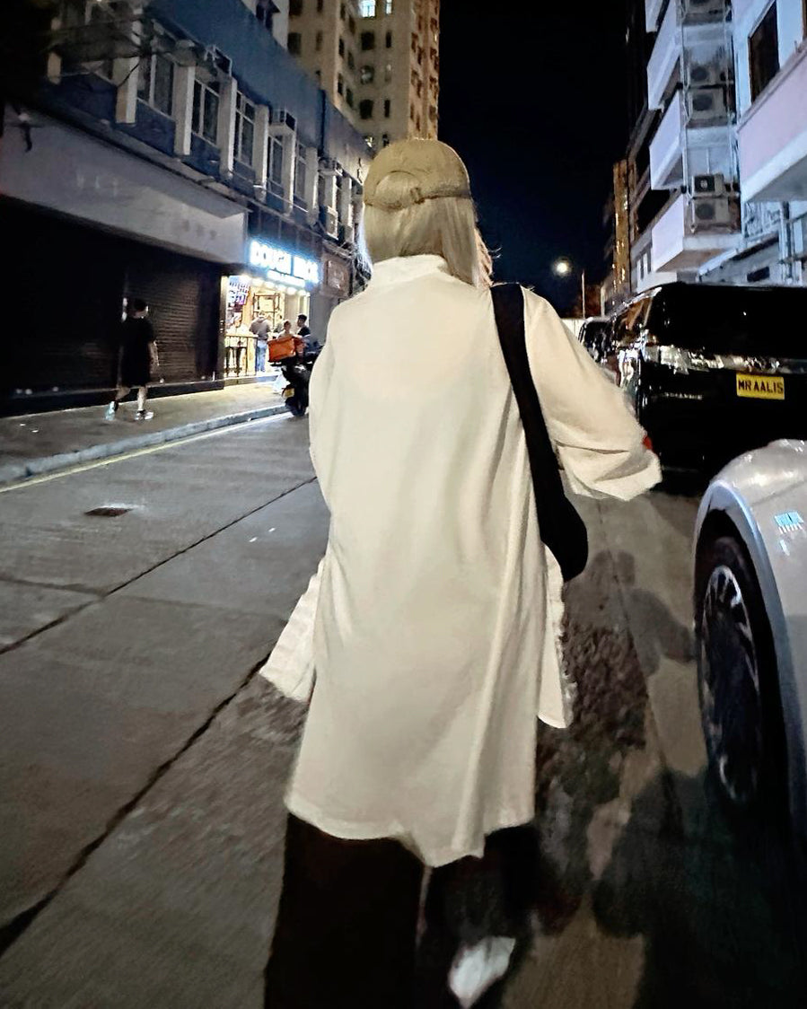 aalis PARRY FW25 ruffle U shape trimming shirt (White)