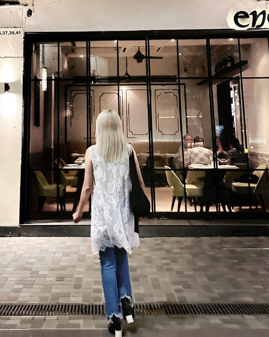 aalis JONELLE sleeveless lace trench (White)