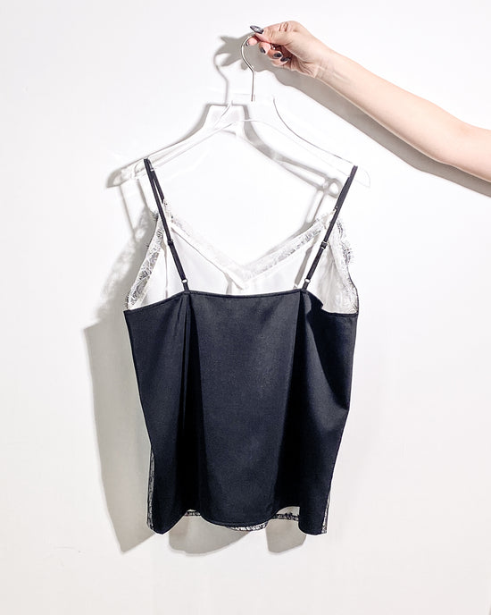 aalis NEAS double layer lace camisole (White black)