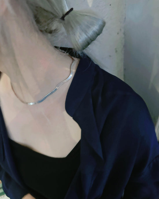 aalis BIRDY loose collar shirt (Navy)