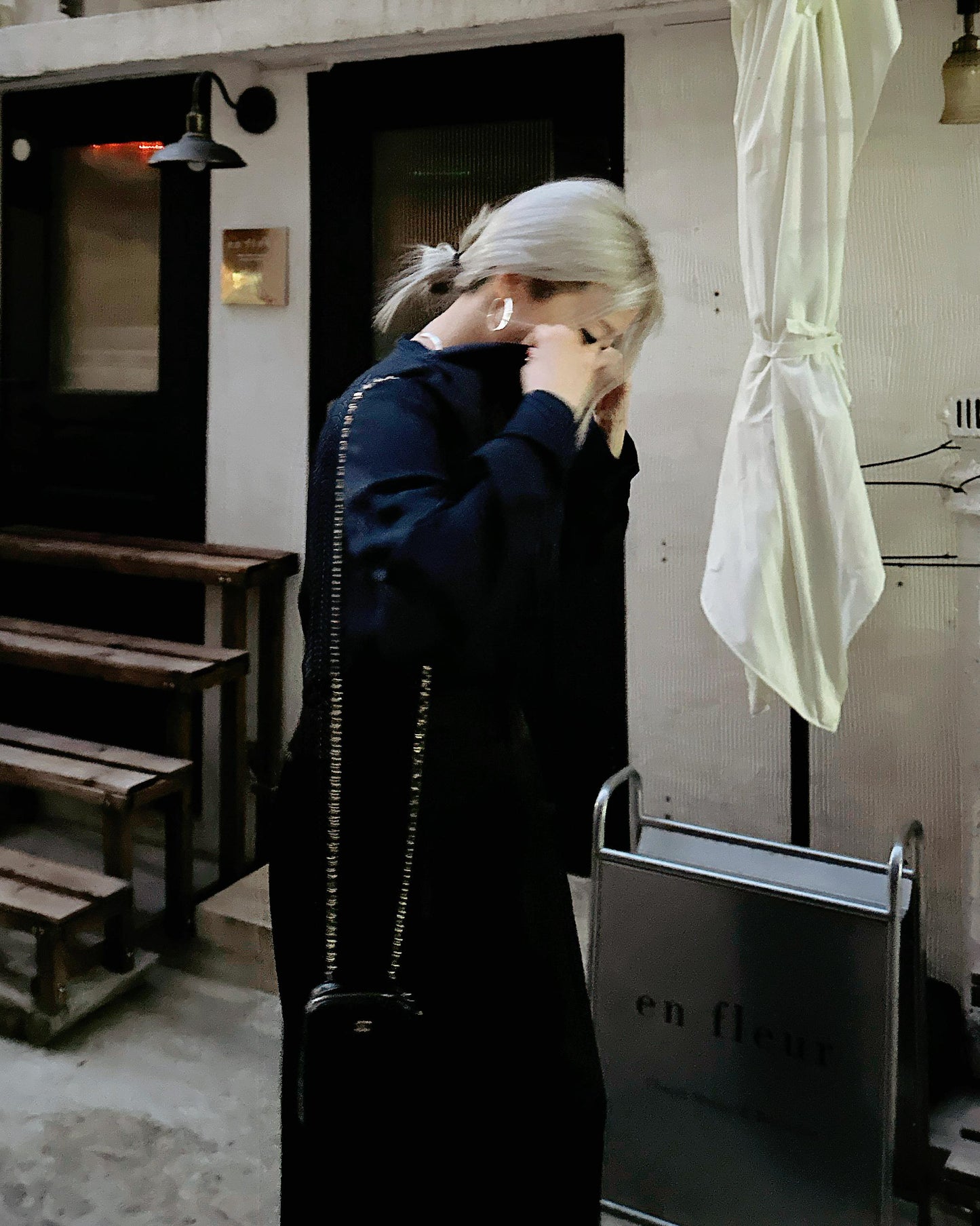 aalis BIRDY loose collar shirt (Navy)