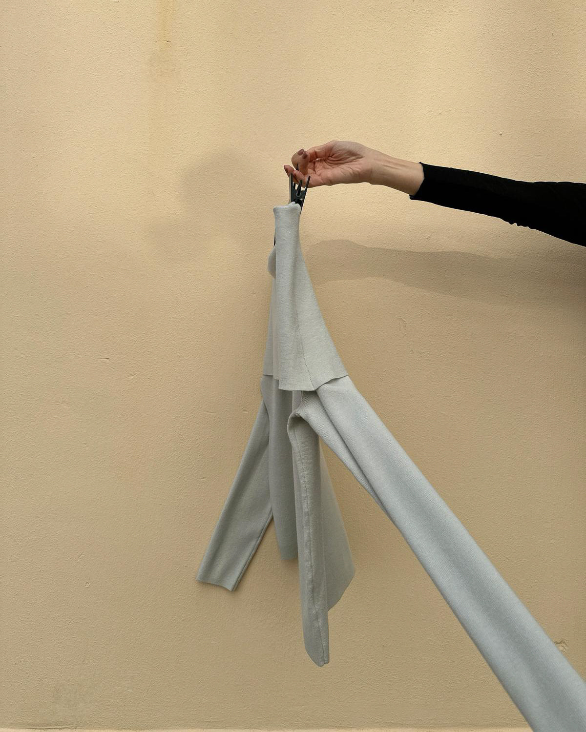 aalis ROY knitted off shoulder L/S top (Lt Grey)