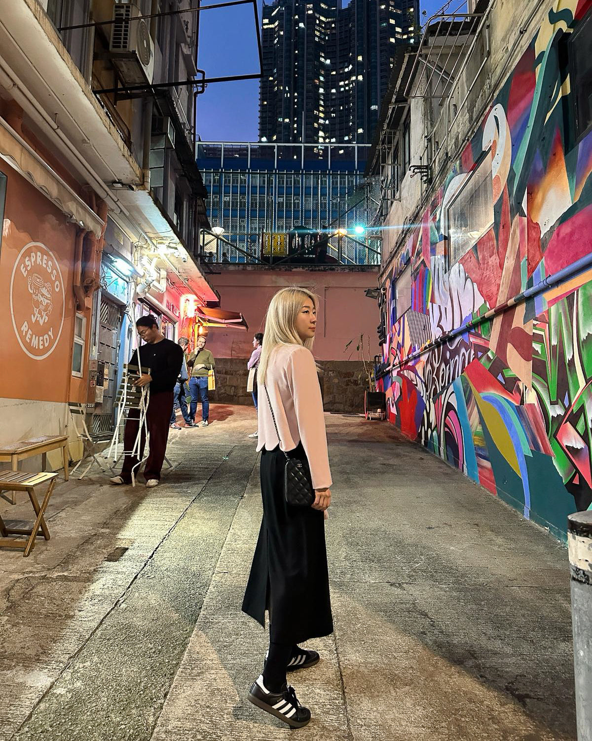 aalis MARNIE slit detail midi A line skirt (Black)