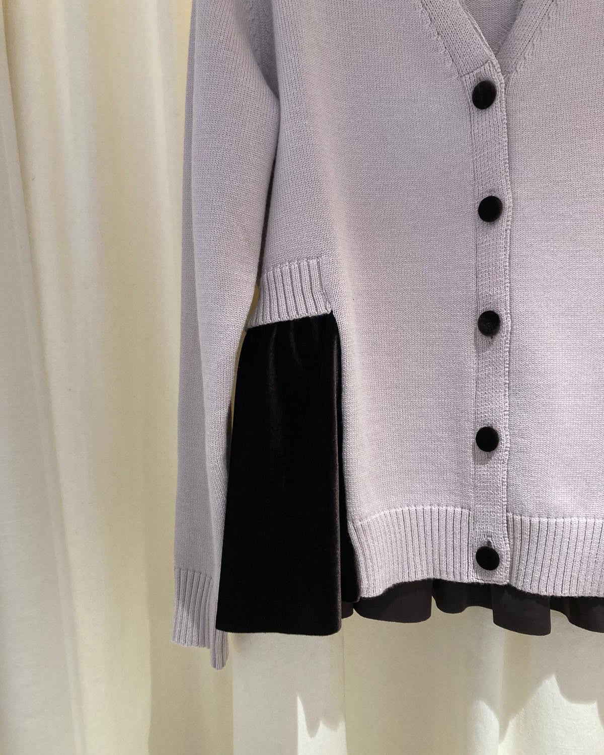 (Pre-order) aalis CHARLEE velvet panel V neck cardigan (Dusty Pink)