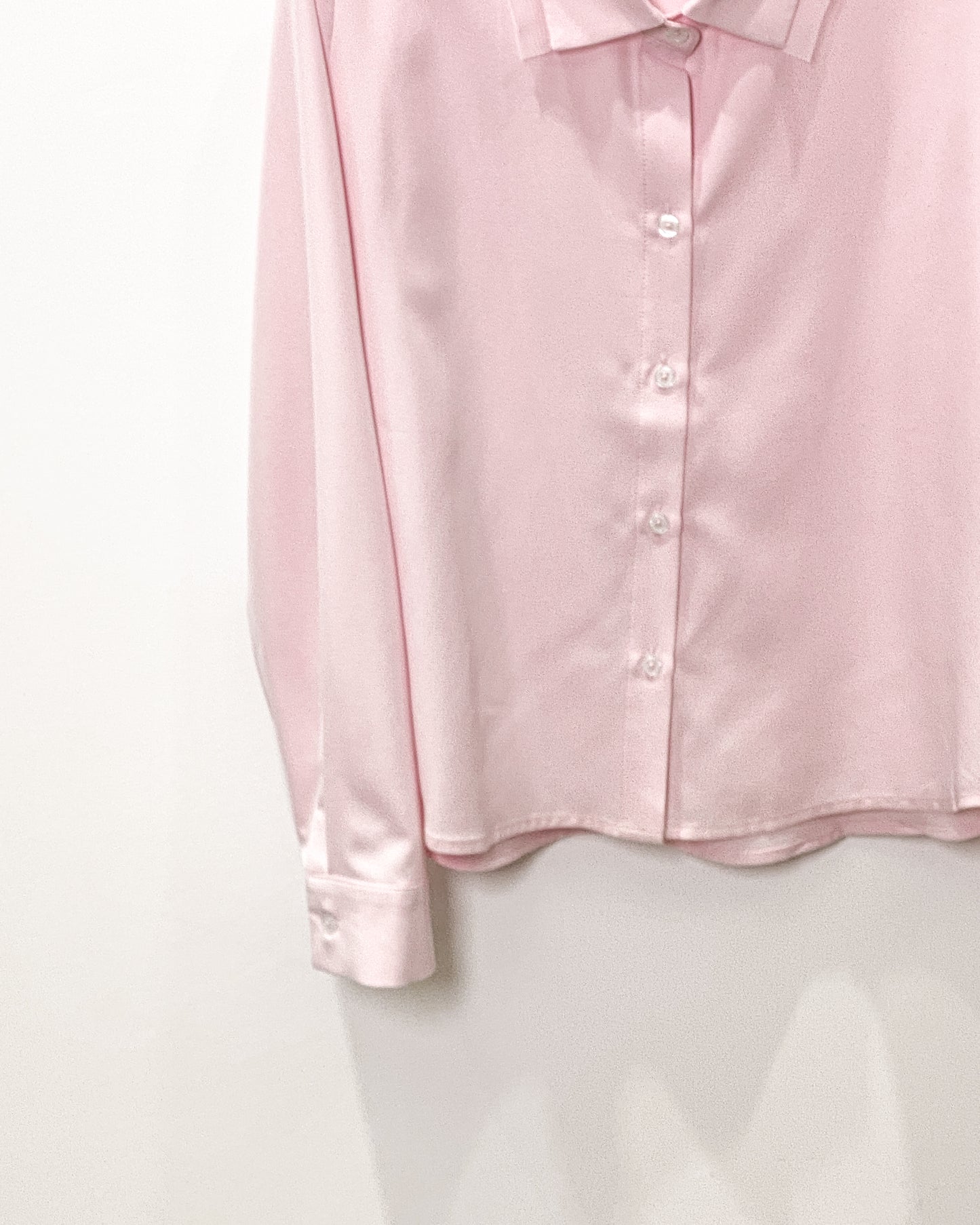 aalis INTI mesh detail low collar shirt (Light pink)