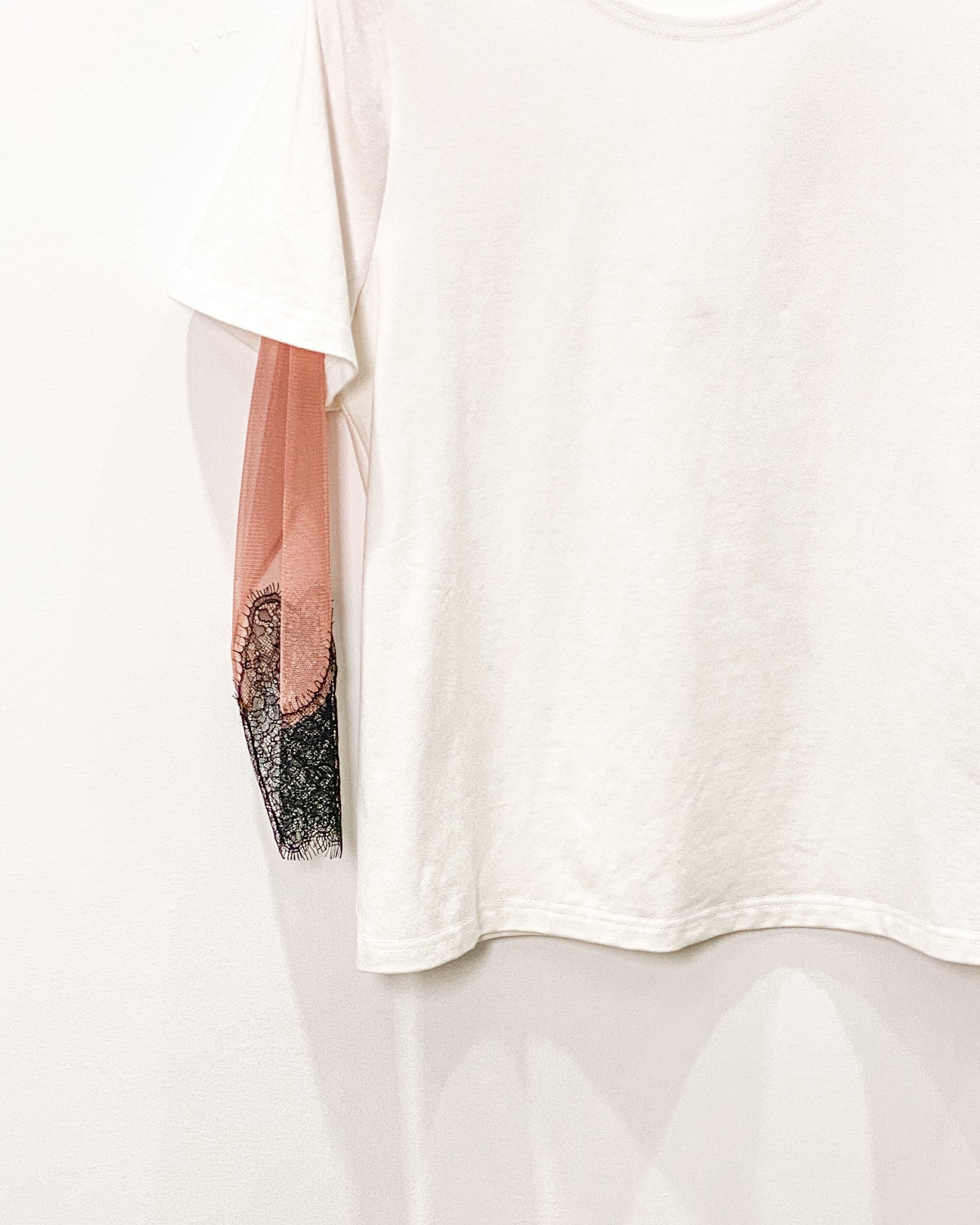 aalis AMARA SS25 mesh lace trim S/S top (White)