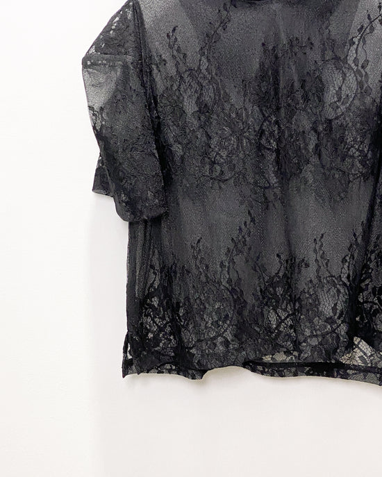 aalis NAJI cutout shoulder lace hoodie (Black lace 01)