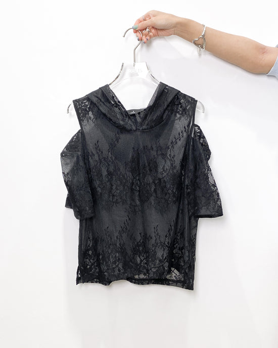 aalis NAJI cutout shoulder lace hoodie (Black lace 01)