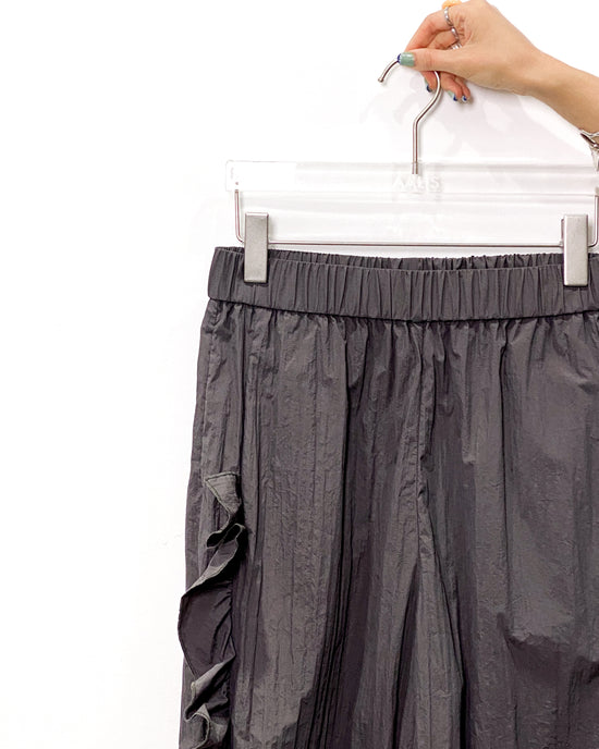 aalis TEIF two side ruffle details pants (Charcoal)