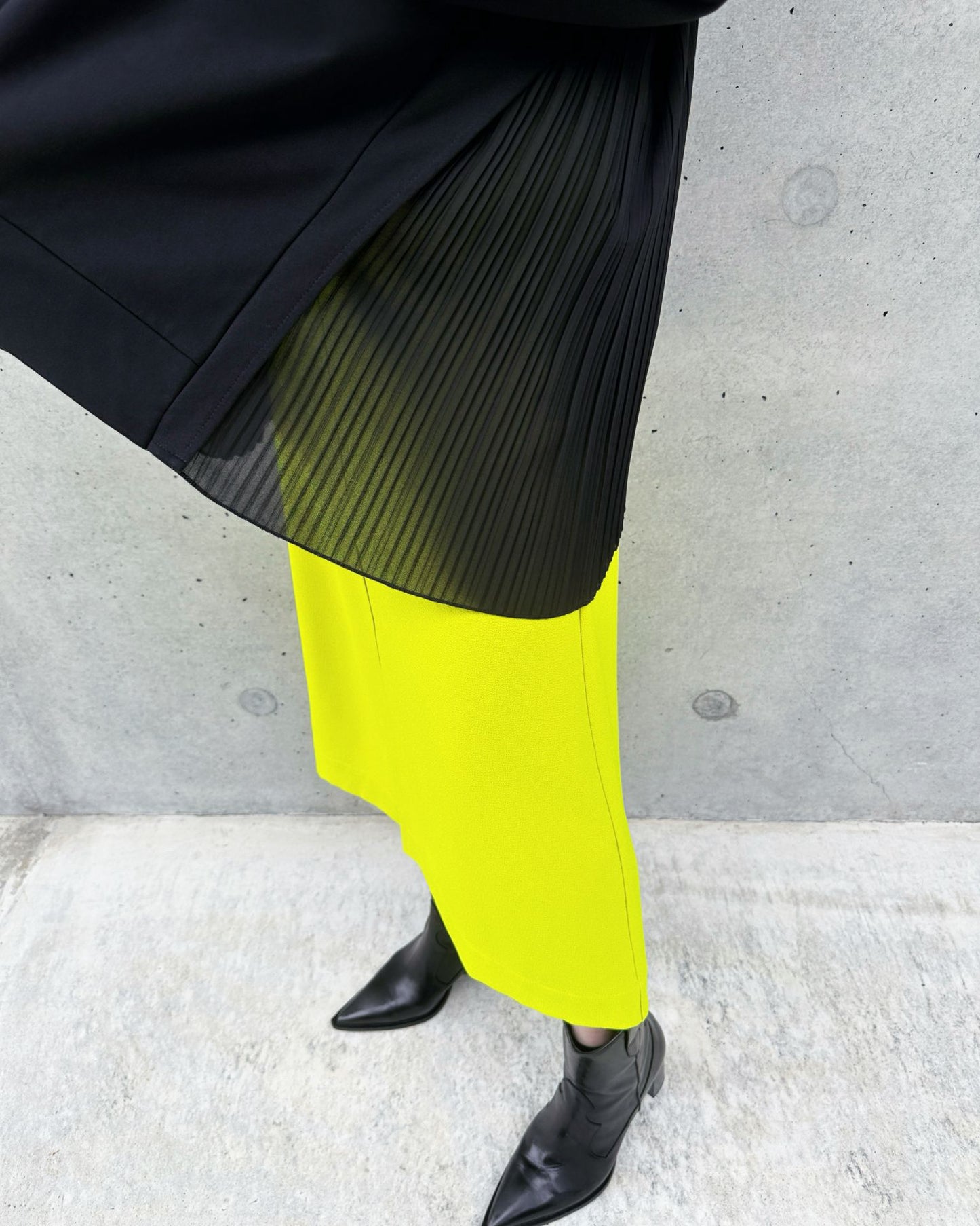 aalis PARMA pleated chiffon hoodie (Black)