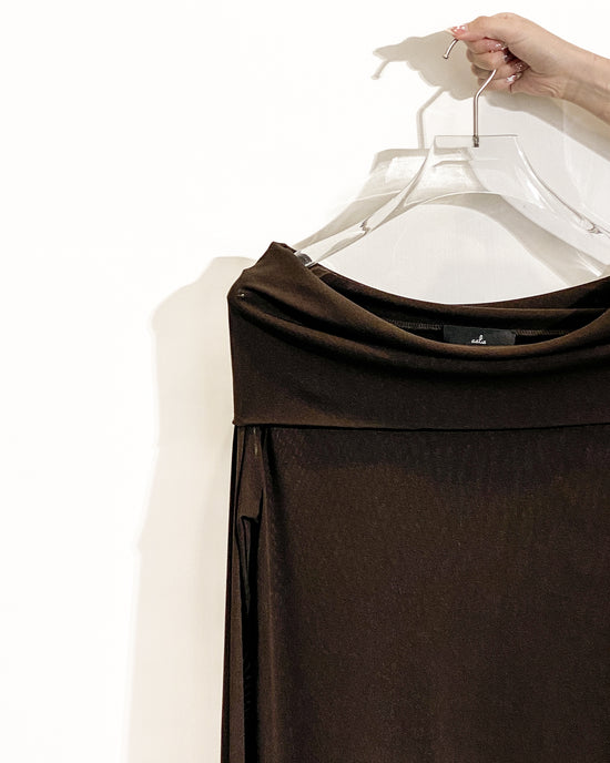 aalis KASA FW25 off shoulder stretch mesh top (Brown)