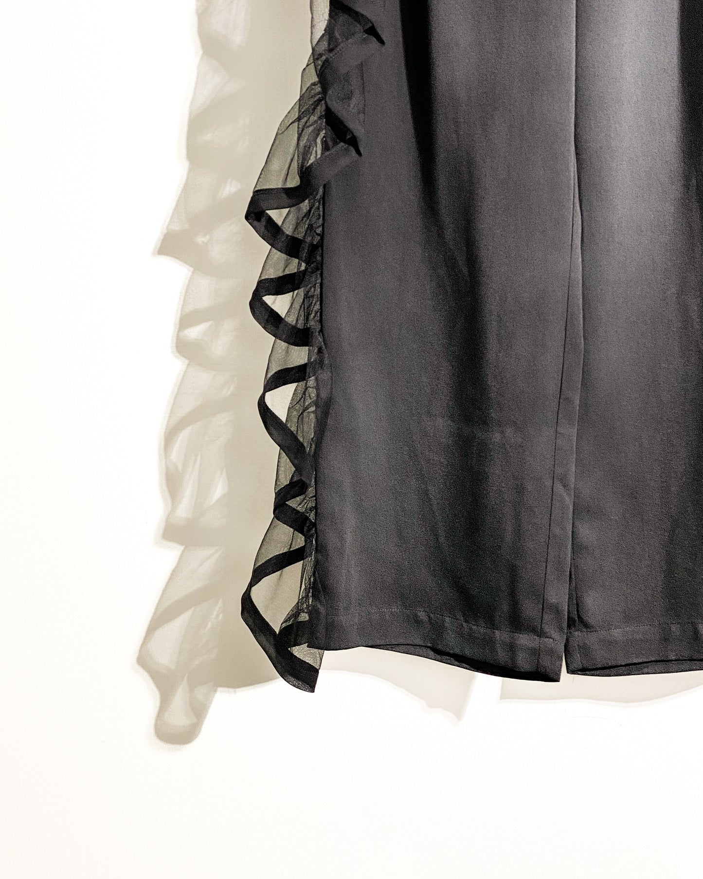 aalis BRIX side mesh ruffle pants (Black)