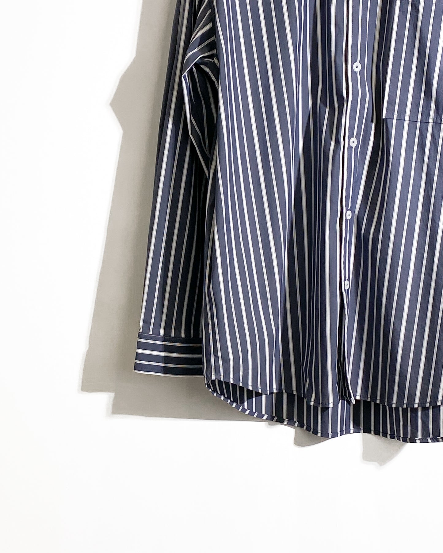 aalis JAMIE oversized striped shirt (Charcoal)